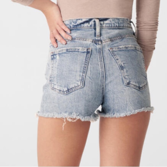 Silver Jeans Highly Desirable High Rise Short - Picture 2 of 7